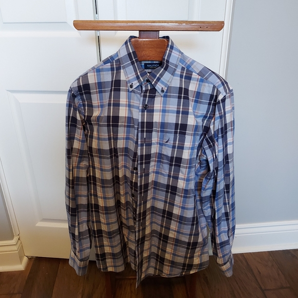 Nautica Men's plaid button up long sleeve shirt - Picture 2 of 2